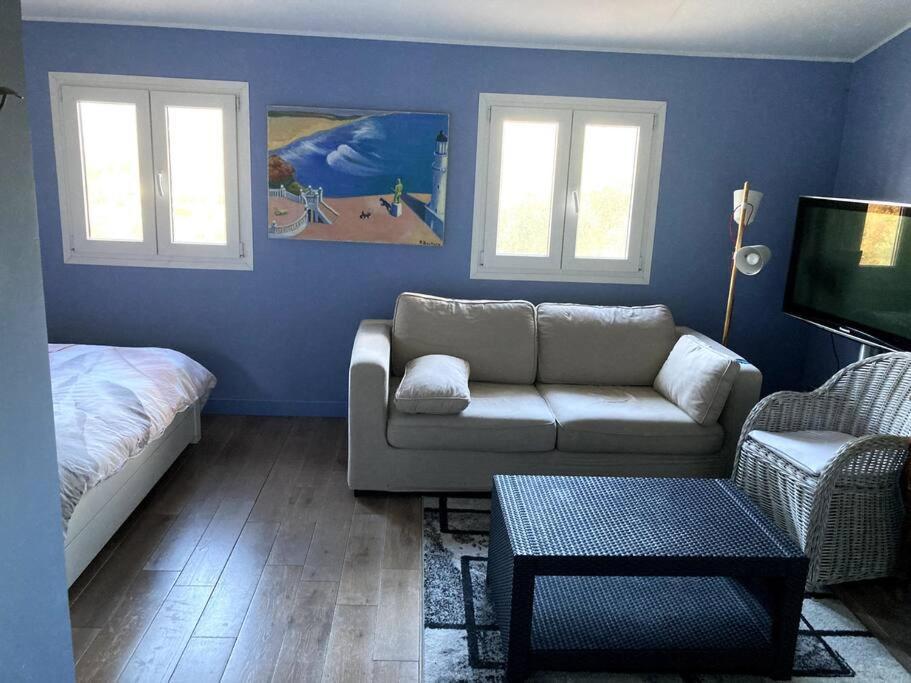 Апартаменты Agreable Chambre D'Hotes Avec Vue Sur Les Collines Ла-Коль-сюр-Лу Экстерьер фото