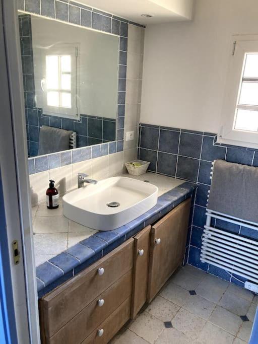 Апартаменты Agreable Chambre D'Hotes Avec Vue Sur Les Collines Ла-Коль-сюр-Лу Экстерьер фото