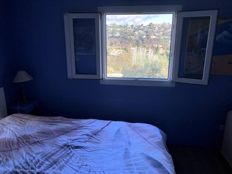 Апартаменты Agreable Chambre D'Hotes Avec Vue Sur Les Collines Ла-Коль-сюр-Лу Экстерьер фото